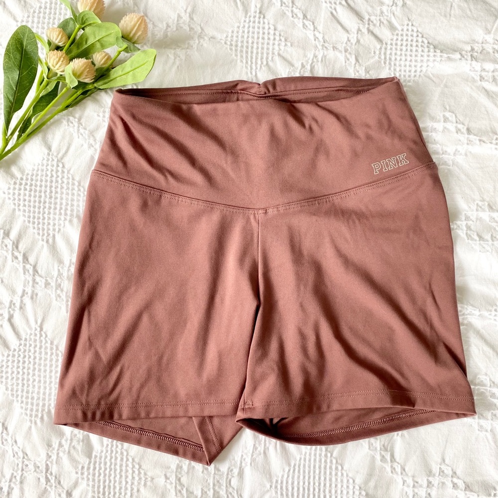 **SOLD** Victoria’s Secret Workout Shortie